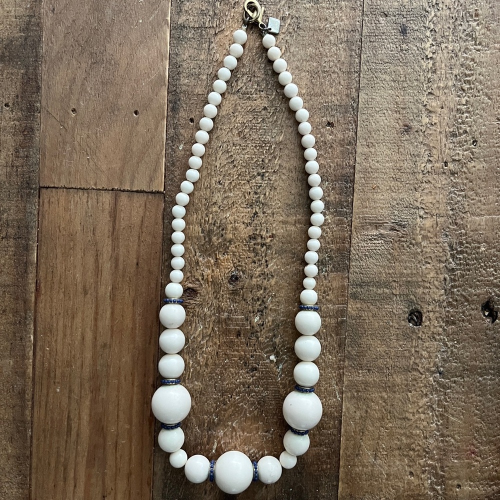 Lucite BR Banana Republic White Opaque w/Blue Beaded Necklace 18"